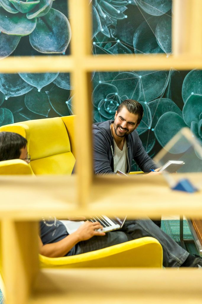 Youweb Agencia de Marketing Digital - Oficinas